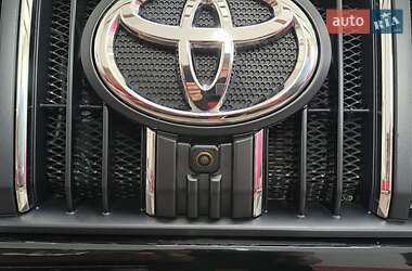 Внедорожник / Кроссовер Toyota Land Cruiser Prado 2022 в 