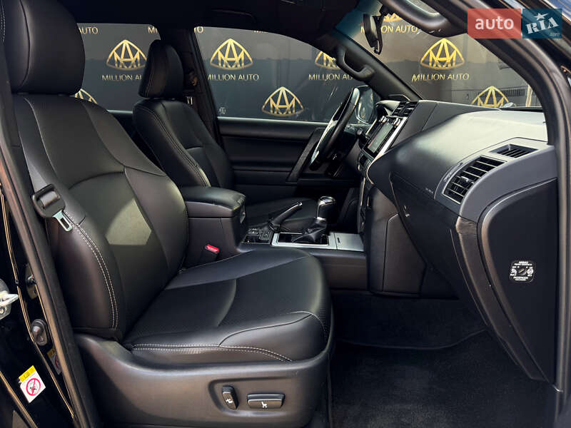 Позашляховик / Кросовер Toyota Land Cruiser Prado 2018 в Києві