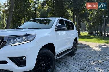 Внедорожник / Кроссовер Toyota Land Cruiser Prado 2021 в 
