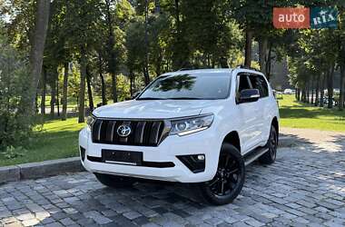 Внедорожник / Кроссовер Toyota Land Cruiser Prado 2021 в 