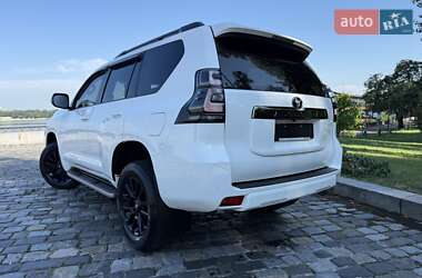 Внедорожник / Кроссовер Toyota Land Cruiser Prado 2021 в 