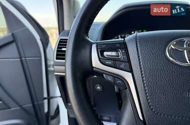 Внедорожник / Кроссовер Toyota Land Cruiser Prado 2021 в 