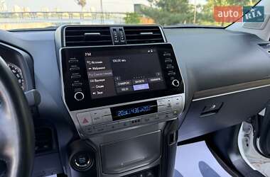 Внедорожник / Кроссовер Toyota Land Cruiser Prado 2021 в 