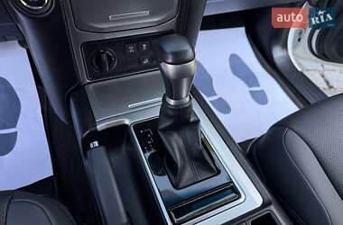 Внедорожник / Кроссовер Toyota Land Cruiser Prado 2021 в 