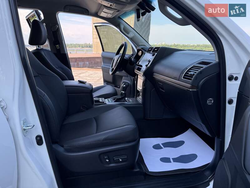 Внедорожник / Кроссовер Toyota Land Cruiser Prado 2021 в Киеве фото 97 Внедорожник / Кроссовер Toyota Land Cruiser Prado 2021 в Киеве