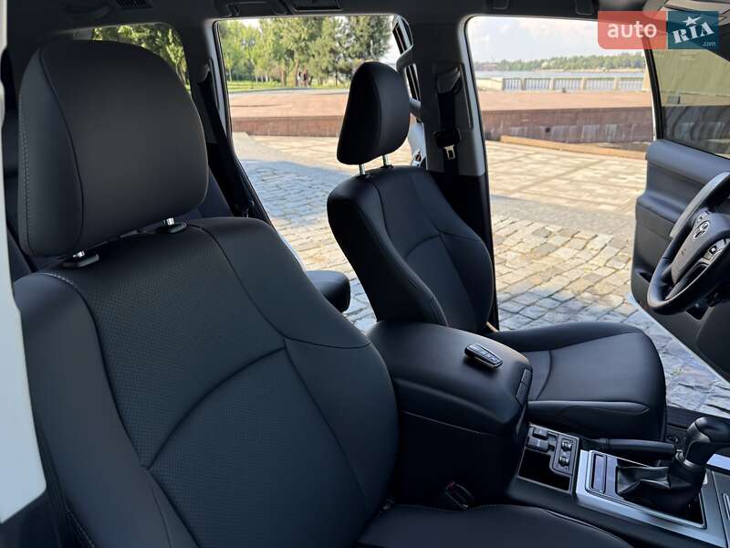 Внедорожник / Кроссовер Toyota Land Cruiser Prado 2021 в Киеве фото 100 Внедорожник / Кроссовер Toyota Land Cruiser Prado 2021 в Киеве