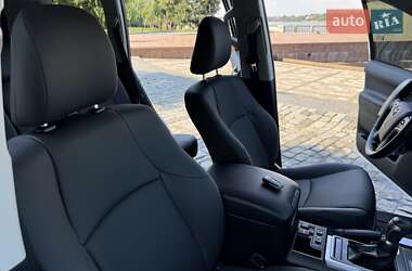 Внедорожник / Кроссовер Toyota Land Cruiser Prado 2021 в 