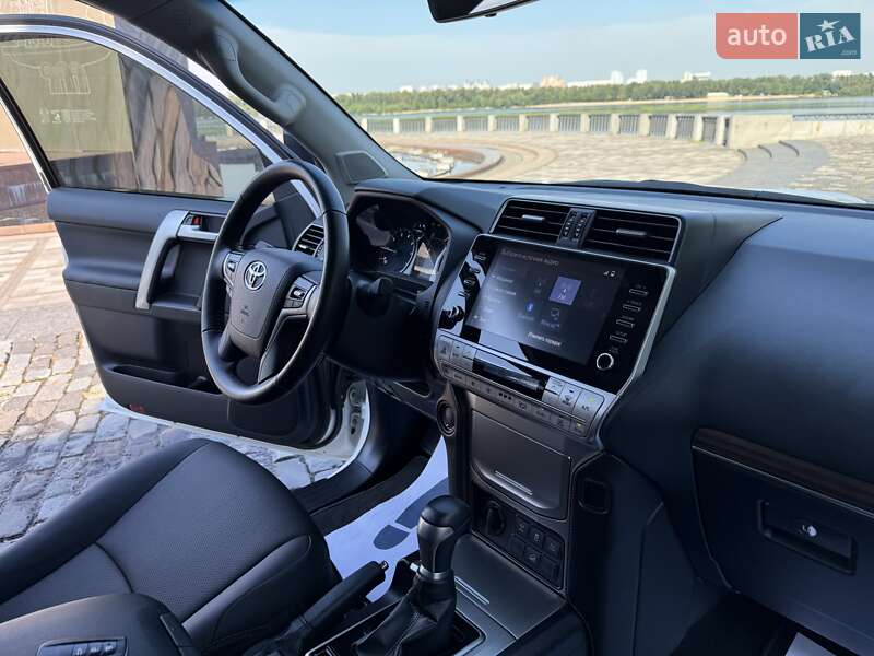 Внедорожник / Кроссовер Toyota Land Cruiser Prado 2021 в Киеве фото 105 Внедорожник / Кроссовер Toyota Land Cruiser Prado 2021 в Киеве