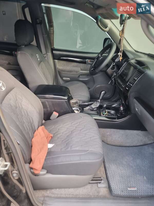 Внедорожник / Кроссовер Toyota Land Cruiser Prado 2004 в Черновцах