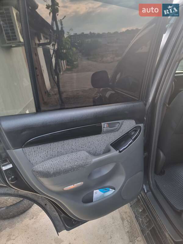 Внедорожник / Кроссовер Toyota Land Cruiser Prado 2004 в Черновцах