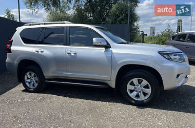 Внедорожник / Кроссовер Toyota Land Cruiser Prado 2019 в 