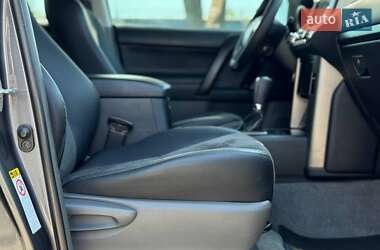Внедорожник / Кроссовер Toyota Land Cruiser Prado 2013 в 