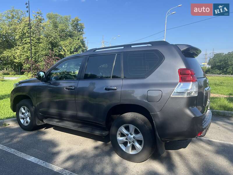 Позашляховик / Кросовер Toyota Land Cruiser Prado 2013 в Києві фото 18 Позашляховик / Кросовер Toyota Land Cruiser Prado 2013 в Києві