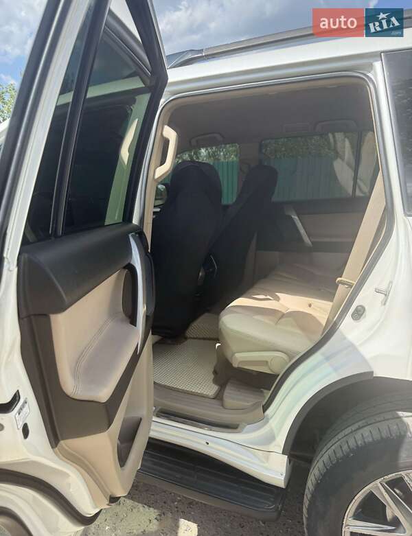 Внедорожник / Кроссовер Toyota Land Cruiser Prado 2010 в Изюме