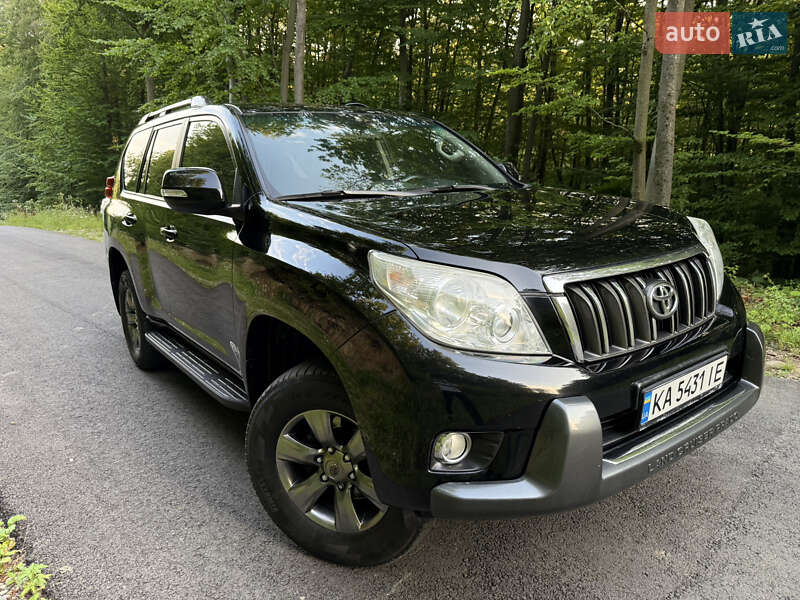 Позашляховик / Кросовер Toyota Land Cruiser Prado 2010 в Івано-Франківську