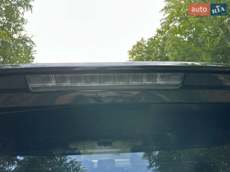 Позашляховик / Кросовер Toyota Land Cruiser Prado 2010 в Івано-Франківську