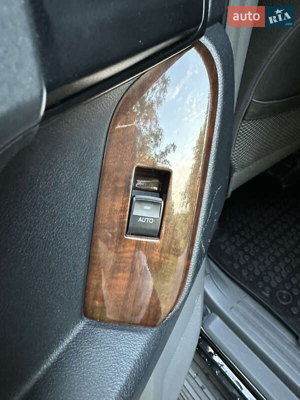 Позашляховик / Кросовер Toyota Land Cruiser Prado 2010 в Івано-Франківську