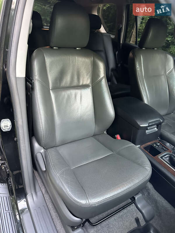 Позашляховик / Кросовер Toyota Land Cruiser Prado 2010 в Івано-Франківську