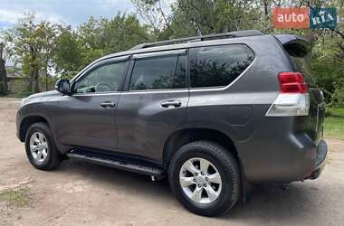 Внедорожник / Кроссовер Toyota Land Cruiser Prado 2012 в 