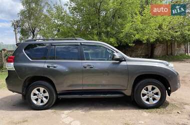 Внедорожник / Кроссовер Toyota Land Cruiser Prado 2012 в 