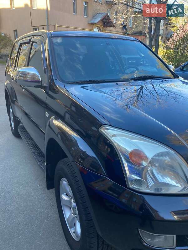 Внедорожник / Кроссовер Toyota Land Cruiser Prado 2005 в Киеве