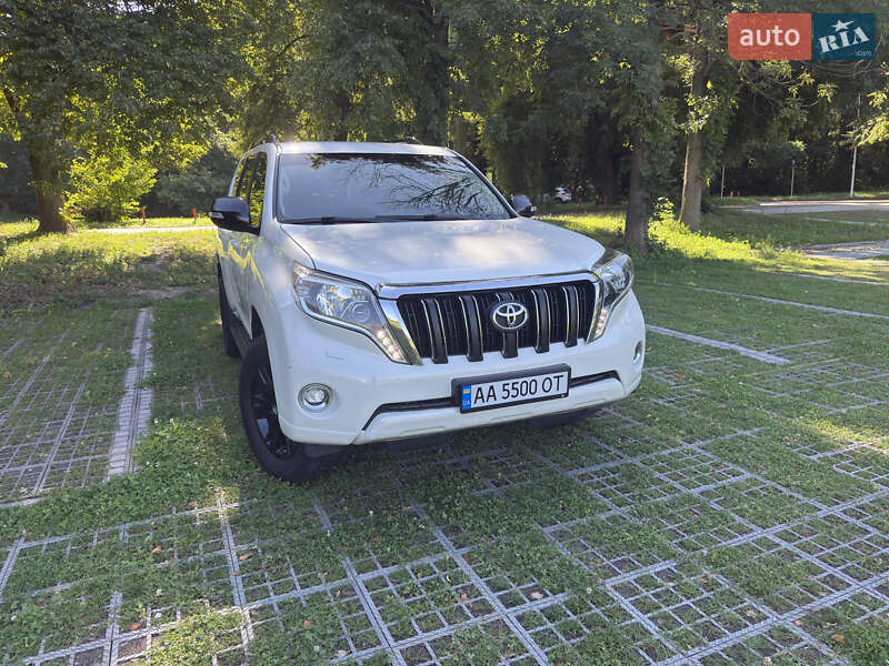 Внедорожник / Кроссовер Toyota Land Cruiser Prado 2016 в Киеве
