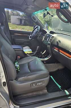 Внедорожник / Кроссовер Toyota Land Cruiser Prado 2006 в  фото 3 Внедорожник / Кроссовер Toyota Land Cruiser Prado 2006 в