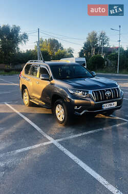 Внедорожник / Кроссовер Toyota Land Cruiser Prado 2020 в Киеве
