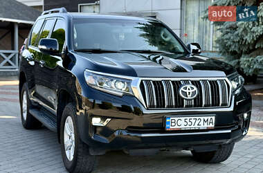 Внедорожник / Кроссовер Toyota Land Cruiser Prado 2019 в 