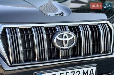 Внедорожник / Кроссовер Toyota Land Cruiser Prado 2019 в 
