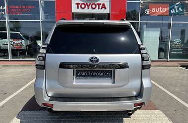 Внедорожник / Кроссовер Toyota Land Cruiser Prado 2022 в 