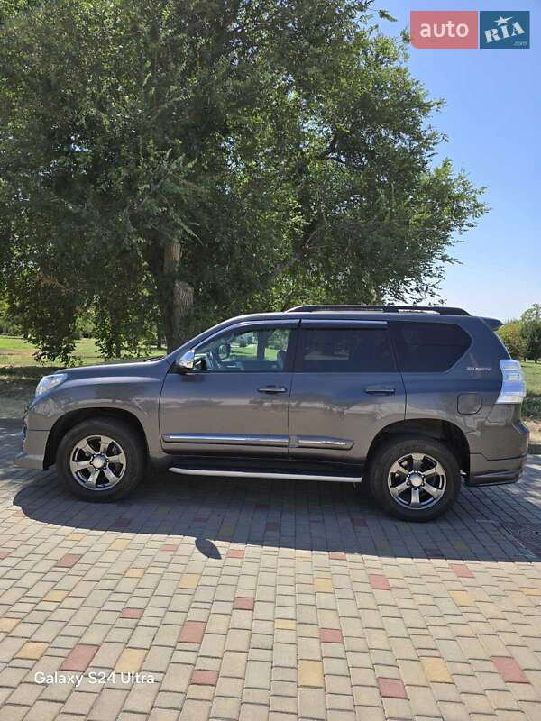 Внедорожник / Кроссовер Toyota Land Cruiser Prado 2011 в Измаиле