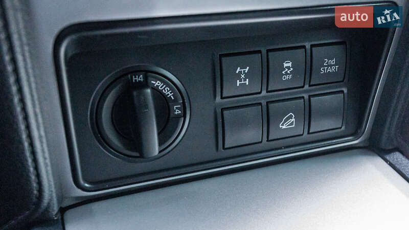 Внедорожник / Кроссовер Toyota Land Cruiser Prado 2019 в Днепре