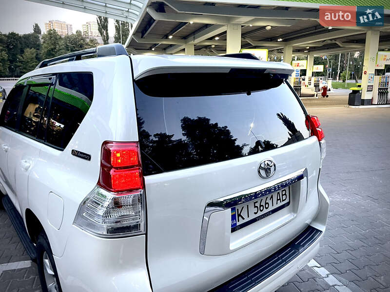 Позашляховик / Кросовер Toyota Land Cruiser Prado 2011 в Києві фото 24 Позашляховик / Кросовер Toyota Land Cruiser Prado 2011 в Києві