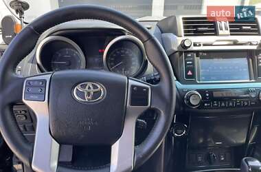 Внедорожник / Кроссовер Toyota Land Cruiser Prado 2016 в 