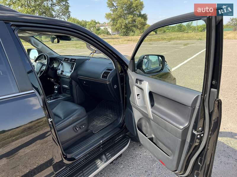 Внедорожник / Кроссовер Toyota Land Cruiser Prado 2022 в Полтаве фото 39 Внедорожник / Кроссовер Toyota Land Cruiser Prado 2022 в Полтаве