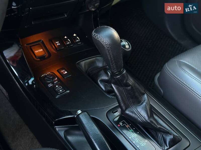 Внедорожник / Кроссовер Toyota Land Cruiser Prado 2006 в Стрые