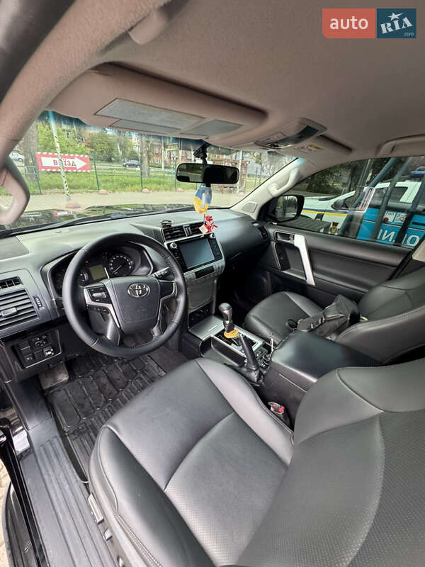 Внедорожник / Кроссовер Toyota Land Cruiser Prado 2018 в Кривом Роге фото 17 Внедорожник / Кроссовер Toyota Land Cruiser Prado 2018 в Кривом Роге