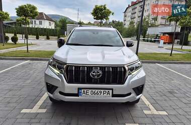Внедорожник / Кроссовер Toyota Land Cruiser Prado 2020 в 