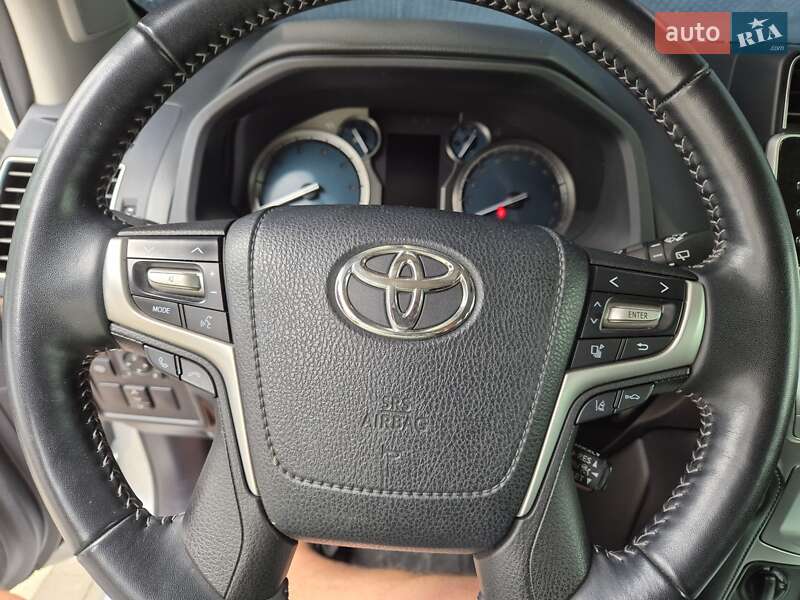 Внедорожник / Кроссовер Toyota Land Cruiser Prado 2020 в Томаковке фото 17 Внедорожник / Кроссовер Toyota Land Cruiser Prado 2020 в Томаковке