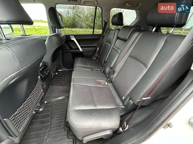 Внедорожник / Кроссовер Toyota Land Cruiser Prado 2018 в Киеве