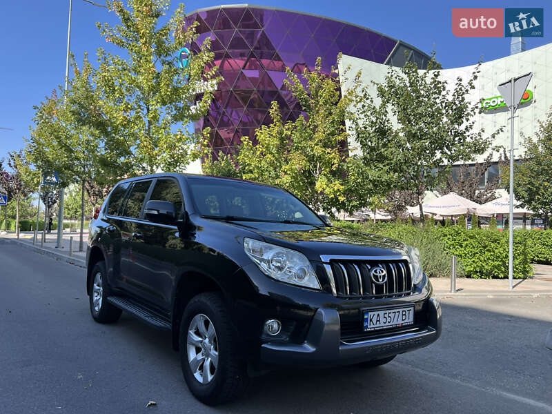 Toyota Land Cruiser Prado 2011