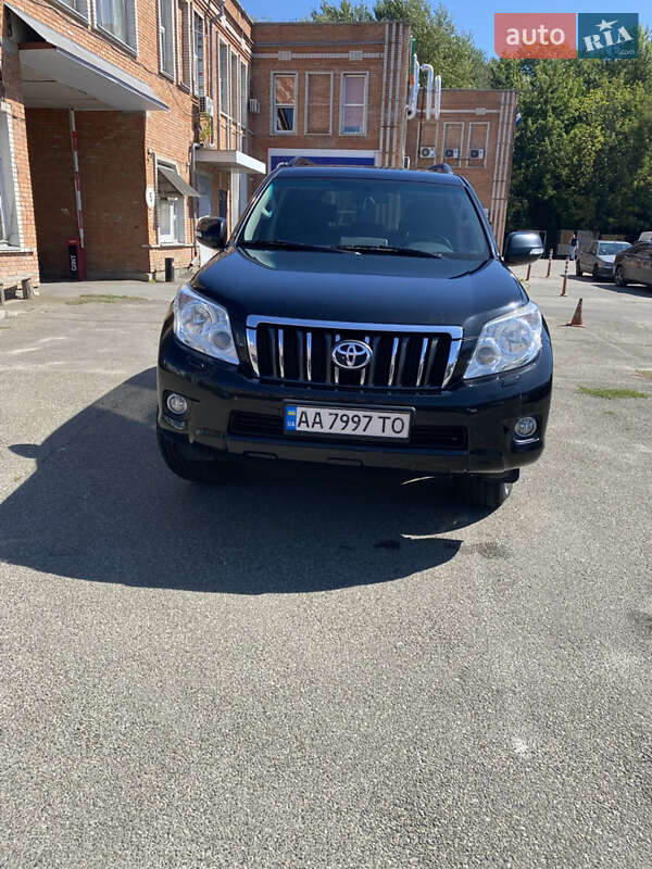 Внедорожник / Кроссовер Toyota Land Cruiser Prado 2010 в Киеве