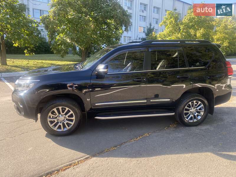 Внедорожник / Кроссовер Toyota Land Cruiser Prado 2019 в Киеве фото 11 Внедорожник / Кроссовер Toyota Land Cruiser Prado 2019 в Киеве