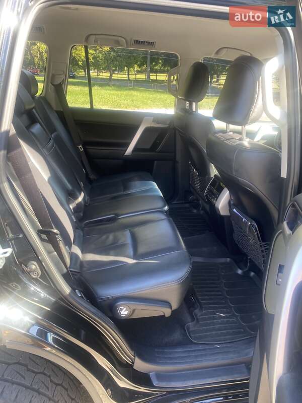 Внедорожник / Кроссовер Toyota Land Cruiser Prado 2019 в Киеве фото 13 Внедорожник / Кроссовер Toyota Land Cruiser Prado 2019 в Киеве