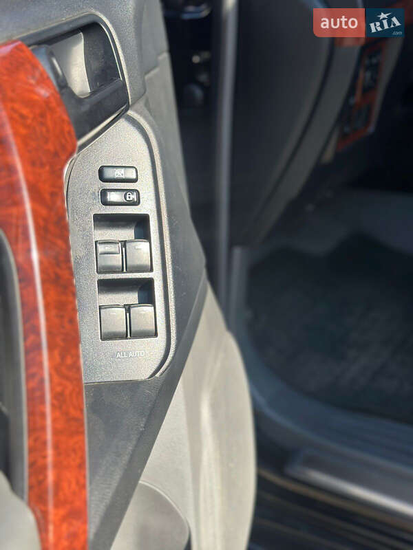 Внедорожник / Кроссовер Toyota Land Cruiser Prado 2013 в Киеве