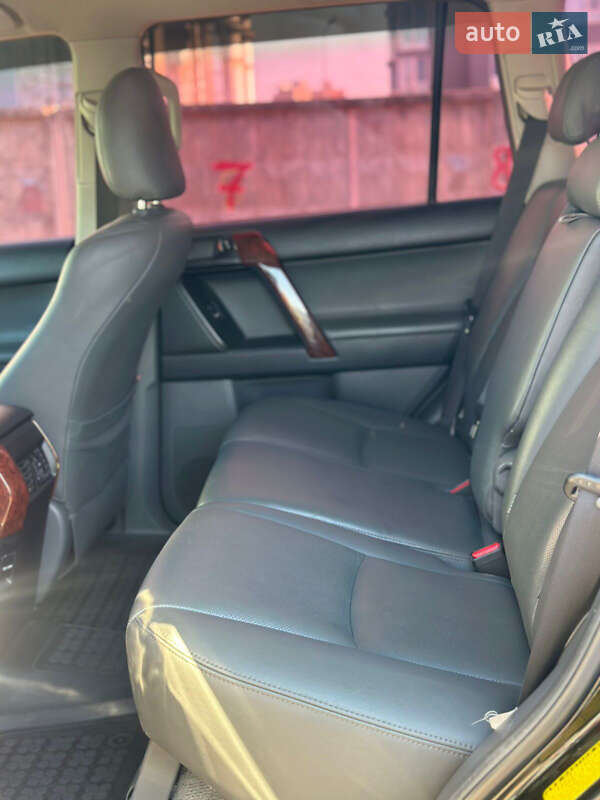 Внедорожник / Кроссовер Toyota Land Cruiser Prado 2013 в Киеве