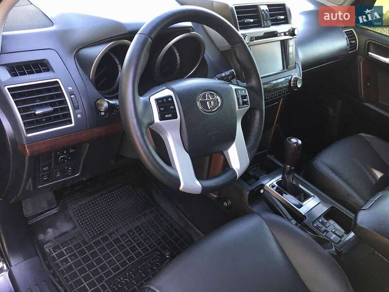 Внедорожник / Кроссовер Toyota Land Cruiser Prado 2014 в Гатном фото 11 Внедорожник / Кроссовер Toyota Land Cruiser Prado 2014 в Гатном