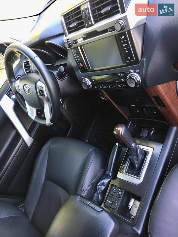 Внедорожник / Кроссовер Toyota Land Cruiser Prado 2014 в Гатном фото 17 Внедорожник / Кроссовер Toyota Land Cruiser Prado 2014 в Гатном