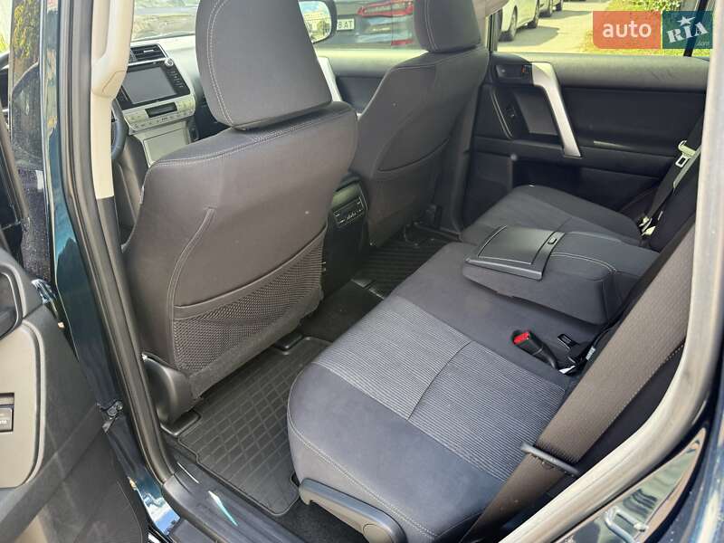 Внедорожник / Кроссовер Toyota Land Cruiser Prado 2017 в Киеве